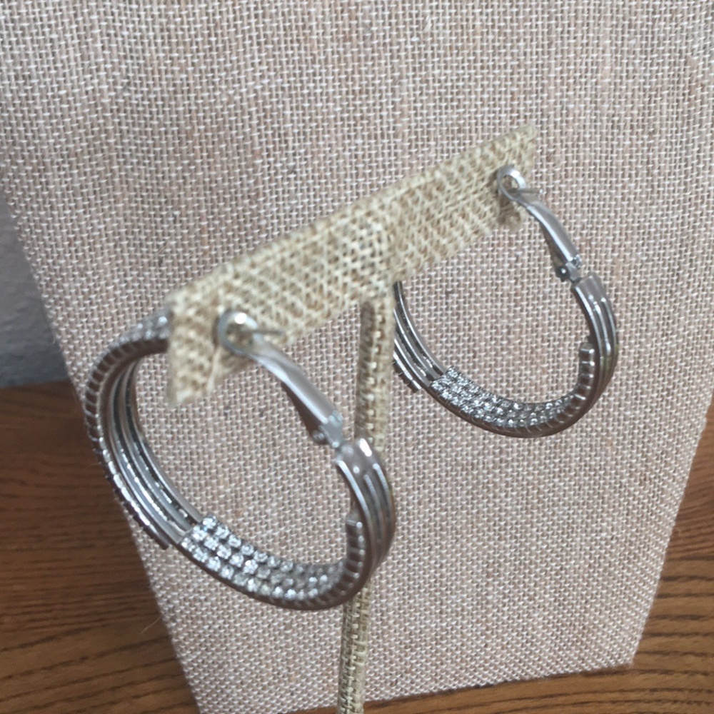 DONATED Silver tone Rhinestone hoops - Picture 4 of 7